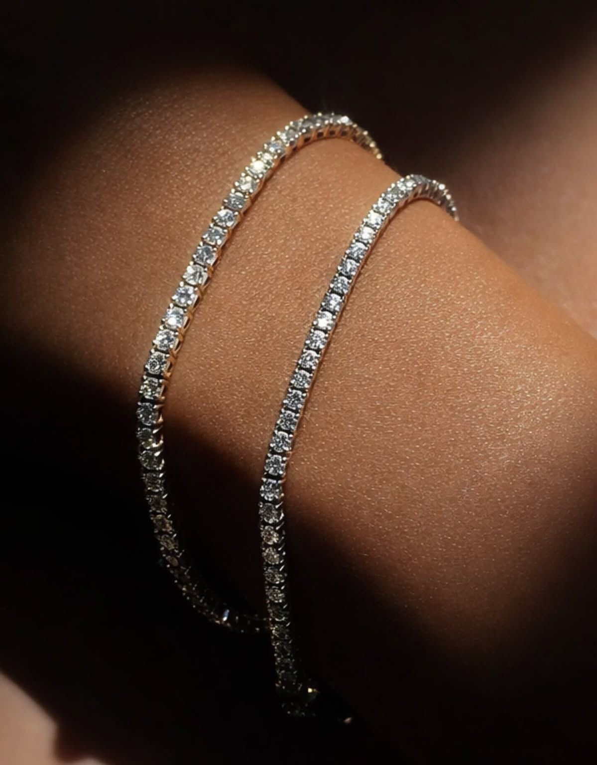 Élan Crystal Tennis Bracelet – Elegant Gold & Silver Shine